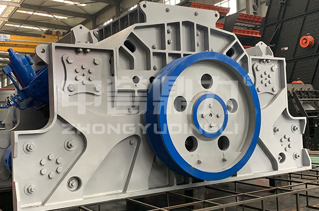 臥式旋回破碎機(jī)