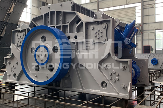 液壓旋回破碎機(jī)