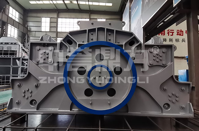 鐵礦石旋回破碎機