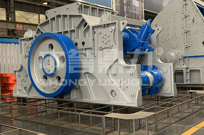 小型旋回破碎機(jī)