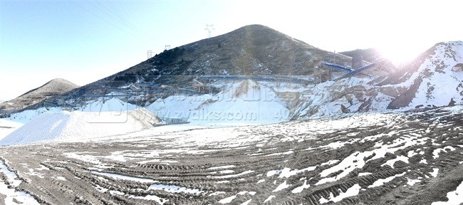 新鄉(xiāng)鼎力環(huán)保砂石生產(chǎn)線一隅