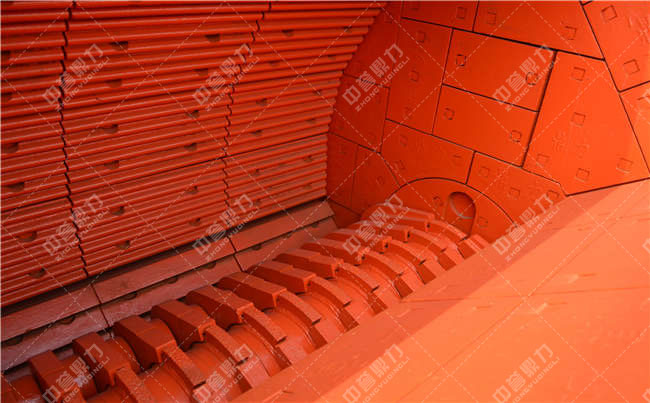 青石破碎機襯板安裝