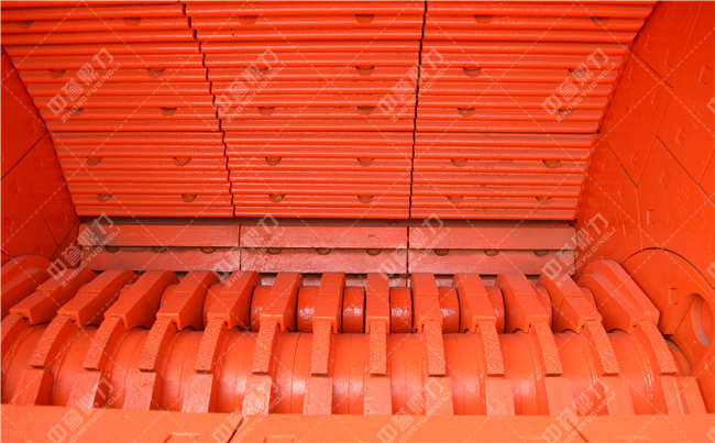 青石破碎機襯板