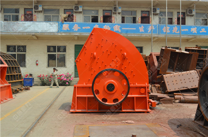 青石錘式破碎機